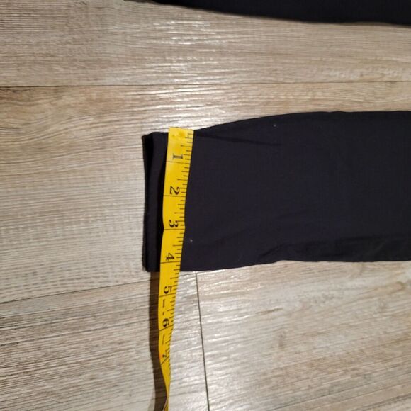 Fabletics Black Leggings with Side Pockets Womens Size Large - Picture 2 of 7